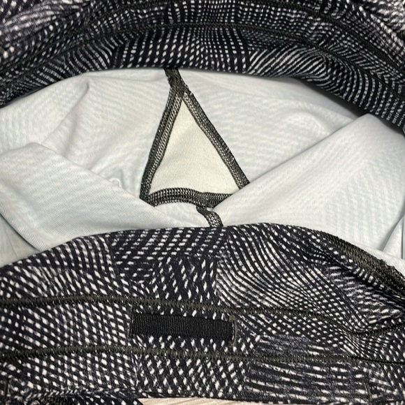 Lululemon Time To Sweat Crop Free Spirit Alpine White Black 8 - Picture 12 of 16